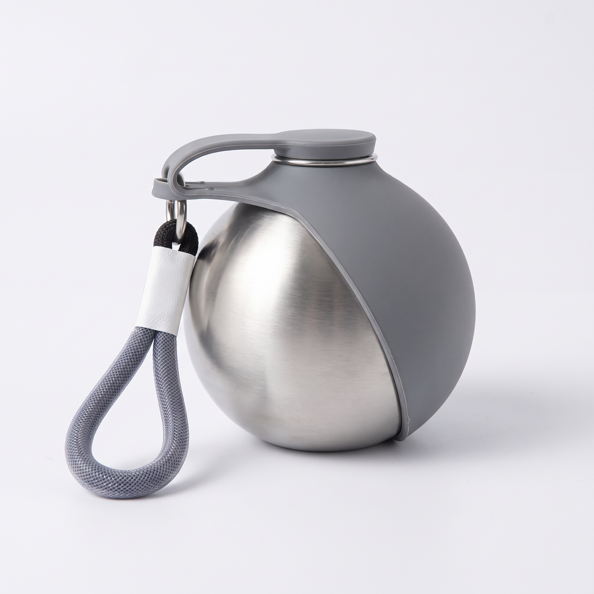 Botella de agua portátil para perros · Acero · Gris